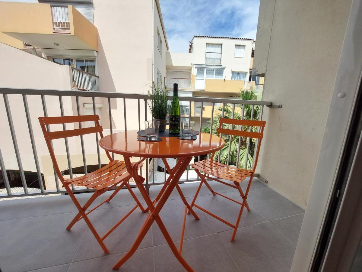 Charme Du Cap D'Agde Lägenhet Exteriör bild