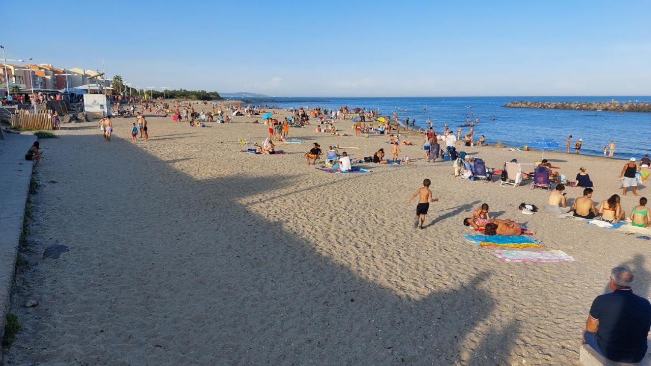 Charme Du Cap D'Agde Lägenhet Exteriör bild
